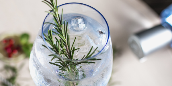 Gin : tout ce qu’il faut savoir sur ce spiritueux