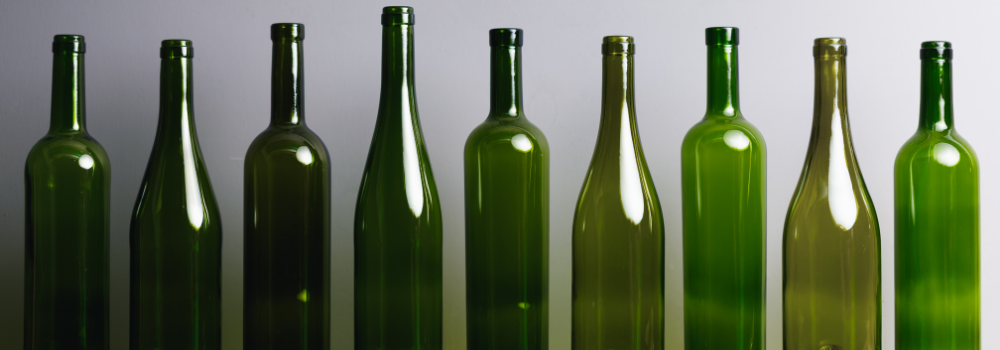 Pourquoi les bouteilles de vin ont-elles des formes différentes selon les régions ?