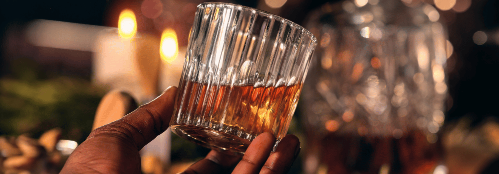 Comment déguster un whisky ?  5 étapes pour reconnaître ses arômes